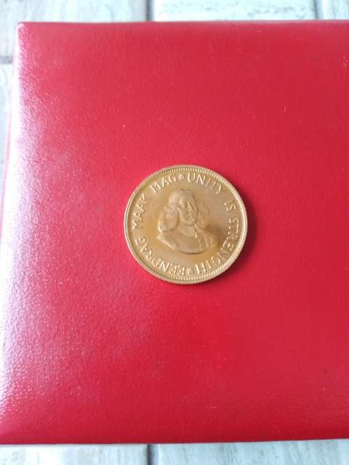 PROOF 1978 SET WITH GOLD R1 AND R2.