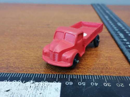 Tomte toy truck