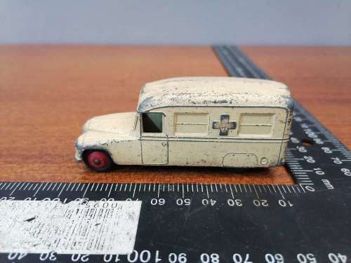 Dinky toy Daimler van
