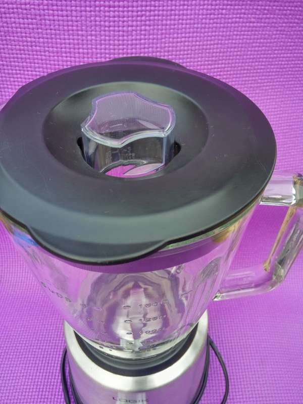 Logik Glass Blender 1.5 litre Jug with 2 Spees and a Pulse Function