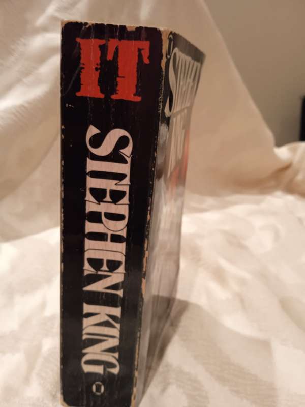 IT - STEPHEN KING