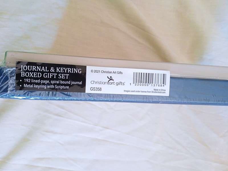 CHRISTIAN ART JOURNAL & KEYRING BOXED GIFT SET