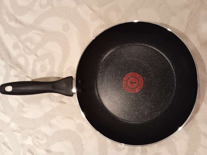 T-FAL NON-STICK FRYING PAN