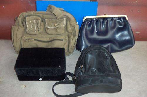 Set of 3 handbags and 1 velvet jewelry case