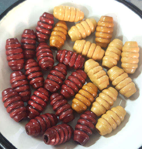Wooden bead lot, 246 in total