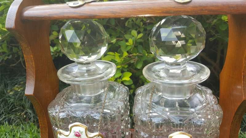 Glorious Edwardian Oak Tantalus with Pristine Original Crystal Decanters and Original Key