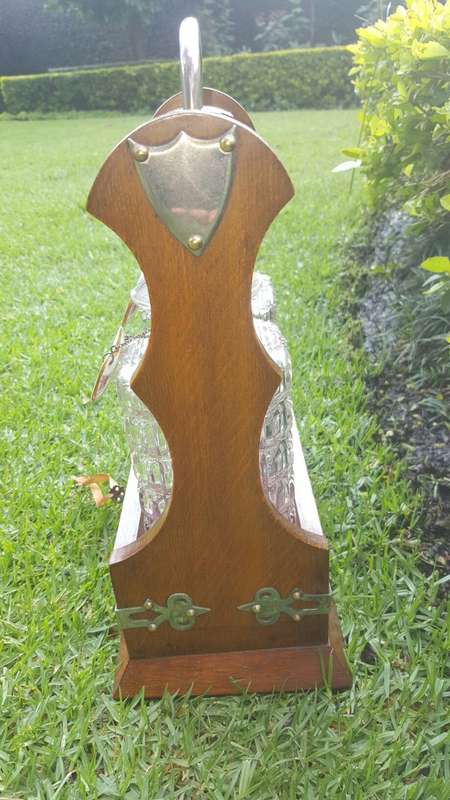 Glorious Edwardian Oak Tantalus with Pristine Original Crystal Decanters and Original Key