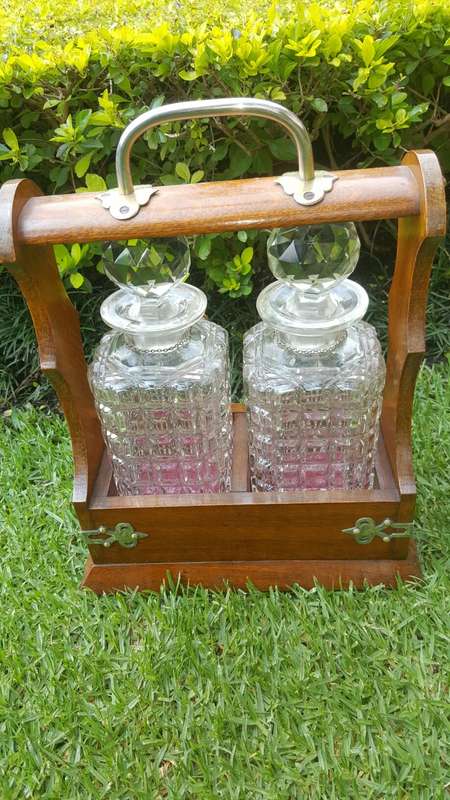 Glorious Edwardian Oak Tantalus with Pristine Original Crystal Decanters and Original Key