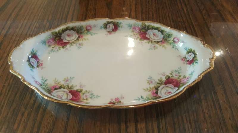 1st Issue 1969 Royal Albert Celebration Multi Purpose Platter 25cm x 15cm Pristine Unused Condition