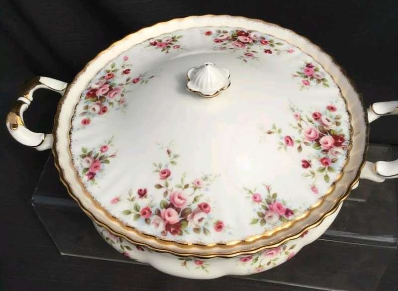 1970 Royal Albert Cottage Garden Large Lidded Vegetable Tureen. Un-used 1st Quality !