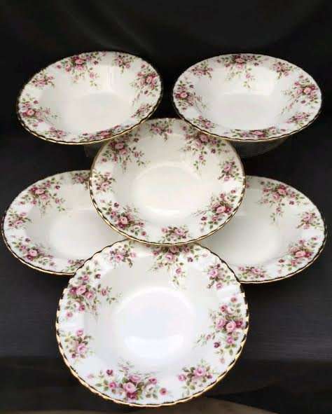 1970 Royal Albert Cottage Garden set of 6 x 20cm Pasta / Soup Bowls. Un-used Excellent Condition