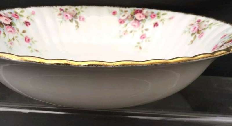 1970 Royal Albert Cottage Garden Large 24cm Open Serving Bowl. Un-used Excellent Condition !