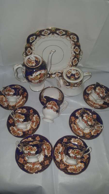 Extremely Rare Royal Albert Spectacular Heirloom / Derby 1930's Demitasse set with matching Teapot !