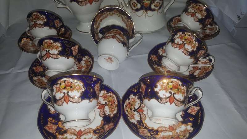 Extremely Rare Royal Albert Spectacular Heirloom / Derby 1930's Demitasse set with matching Teapot !