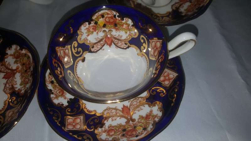 Extremely Rare Royal Albert Spectacular Heirloom / Derby 1930's Demitasse set with matching Teapot !