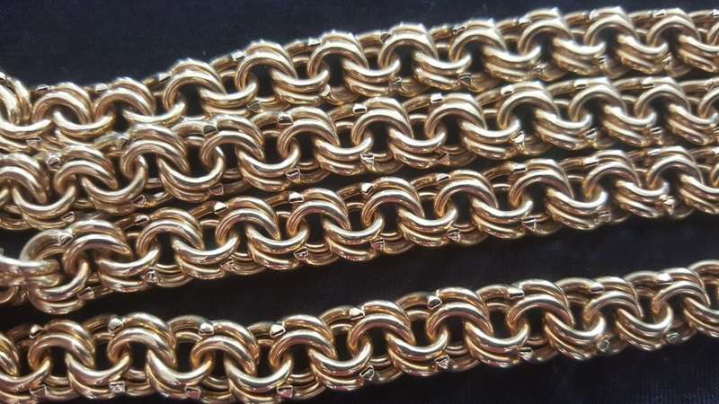 Stunning Huge 18ct SOLID YELLOW GOLD hallmarked Necklace weighing a massive 85 grams !