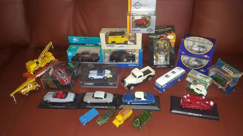 Awesome Large Mixed Lot of Collectable Models ! Corgi/Dinky Meccano/Lesley/Matchbox/Minichamps etc
