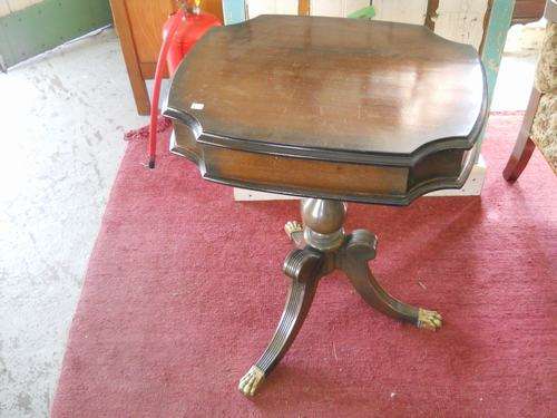 CUTE LITTLE CARD TABLE?