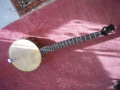 BANJO