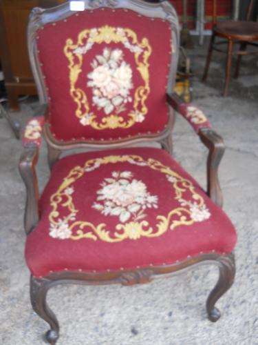 BEAUTIFUL IMBROIDERED EDWARDIAN STYLE CHAIR