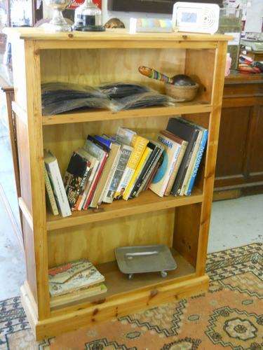 OREGON PINE BOOKSHELF KIM'S CREATIONS