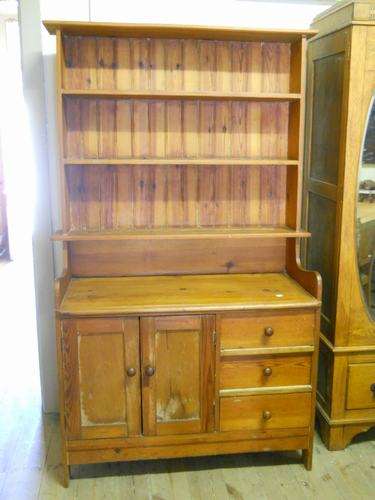 KITCHEN CUPBOARD WITH DRAWERS & SHELVES