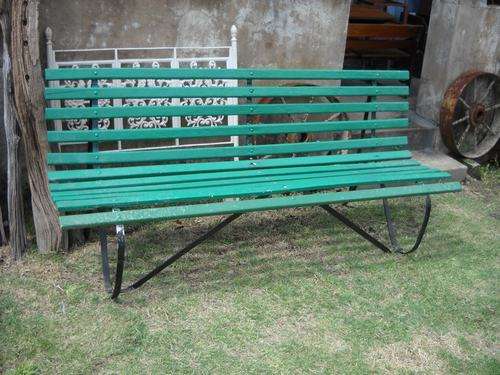 GARDEN BENCH