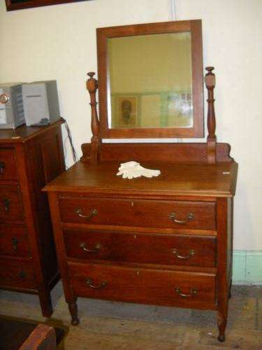 LOVELY TEAK DRESSING TABLE !!!R1 NO RESERVE!!!