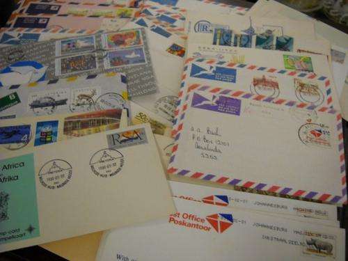 LARGE VARIETY OF USED SOUTH AFRICAN STAMPS AND ENVELOPES   !!!! R1 NO RESERVE!!!