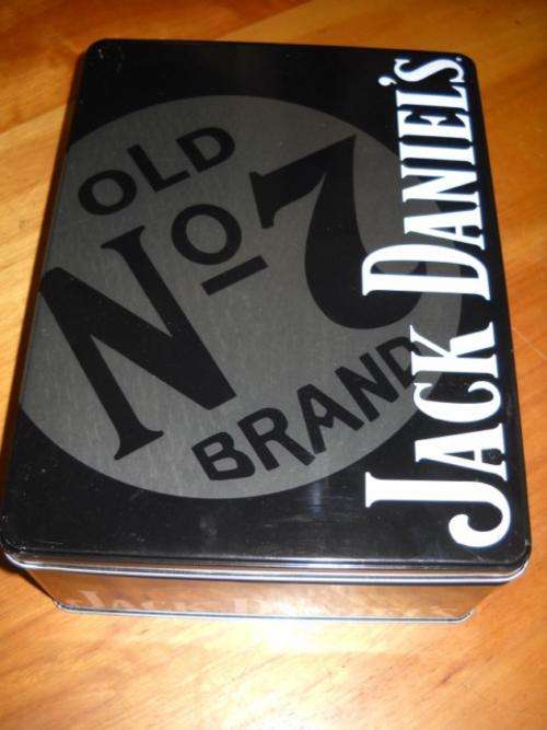 JACK DANIEL'S WHISKY TIN WITH EMPTY BOTTLE AND TWO GLASSES