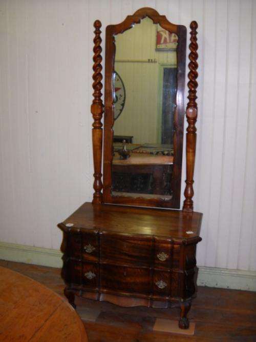 CRAZY PRICE!!!! R1 NO RESERVE.  IMBUIA BARLEY TWIST CHEVAL MIRROR WITH DRAWERS