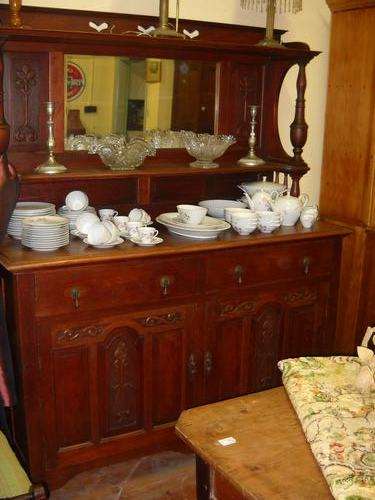 BEAUTIFUL  carved MAHOGANY DRESSER SUPERB LOOK AT PRICE!!!