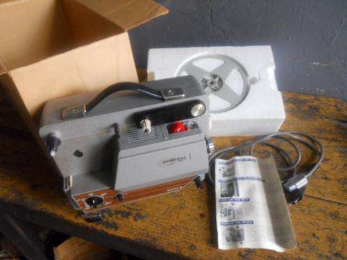 R1 NO RESERVE!! PANORAMA FILM PROJECTOR SUPER 8