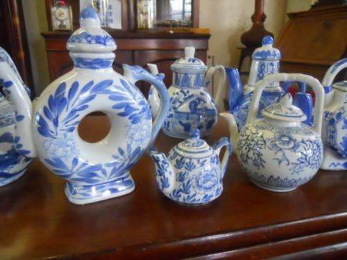collection of blue and white teapots stunning!!!7 in all!