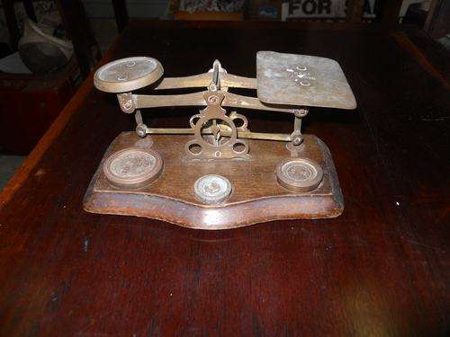 OLD POSTAL SCALE WITH WEIGHTS !!!R1 NO RESERVE!!!