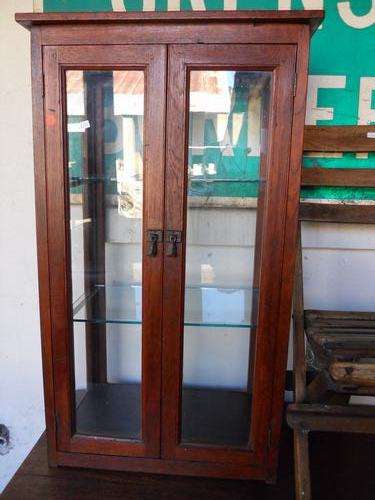 OLD TEAK SHOPFITTING