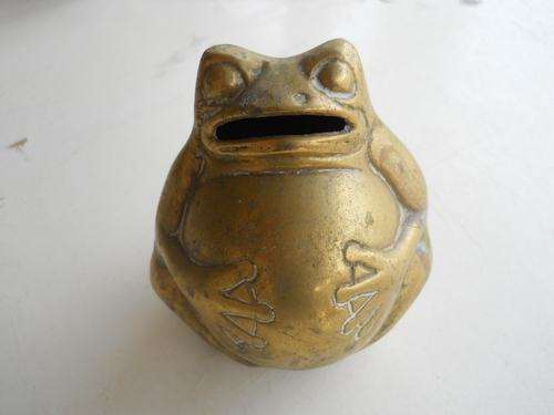 SOLID BRASS FROG MONEY BOX   !!!R1 NO RESERVE!!!