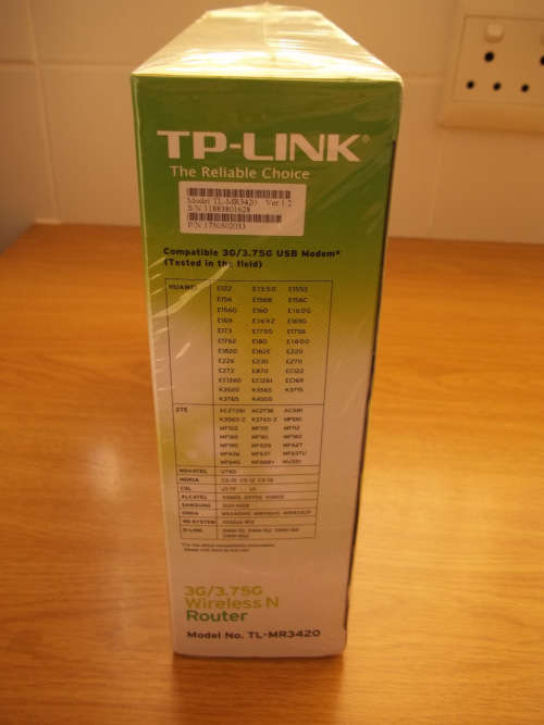 TP-LINK N 3G/3.75G Wireless Router plus 2 x 300 Mbps High Gain Wireless N USB Adapters