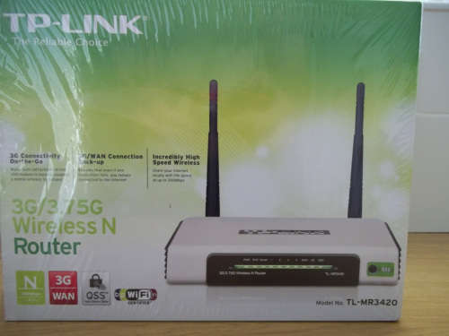 TP-LINK N 3G/3.75G Wireless Router plus 2 x 300 Mbps High Gain Wireless N USB Adapters