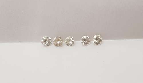 Natural Diamonds - 5 × 6 point 0.06ct  - Round Brilliant   , colour H, clarity SI1