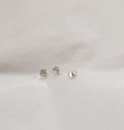 Natural Diamonds - 3 × 2 point 0.02ct  - Round Brilliant   , colour H, clarity SI1