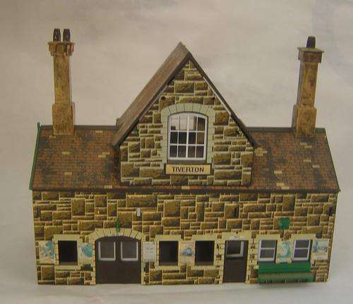 HORNBY OO/ HO- Scale Building - STATION -