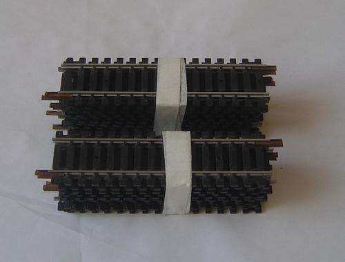 LIMA  HO Scale - Track - Half Straits x 20
