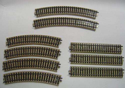 MARKLIN HO Scale M-Track  x 9 ( Curves x 6 + Straits x 3 ) Like New !!!
