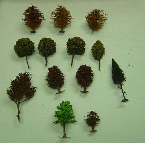 HO Scale Accessories - Assorted Trees x 13