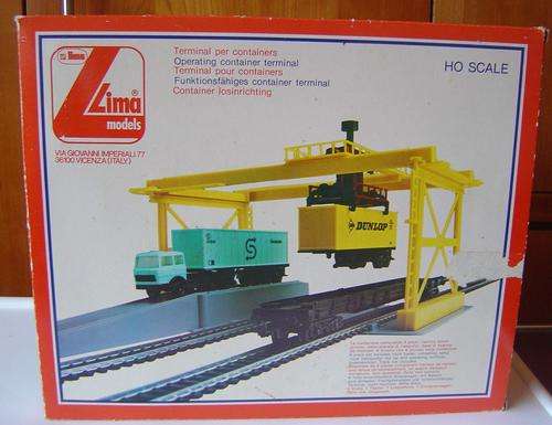 LIMA HO Scale Track Accessory # 600960 - Operating Container Terminal - In Original Box!!