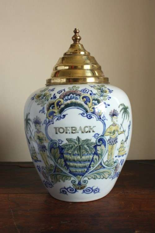 Delft Toeback tobacco jar