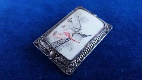 Chinese hand carved ivory and filigree brooch