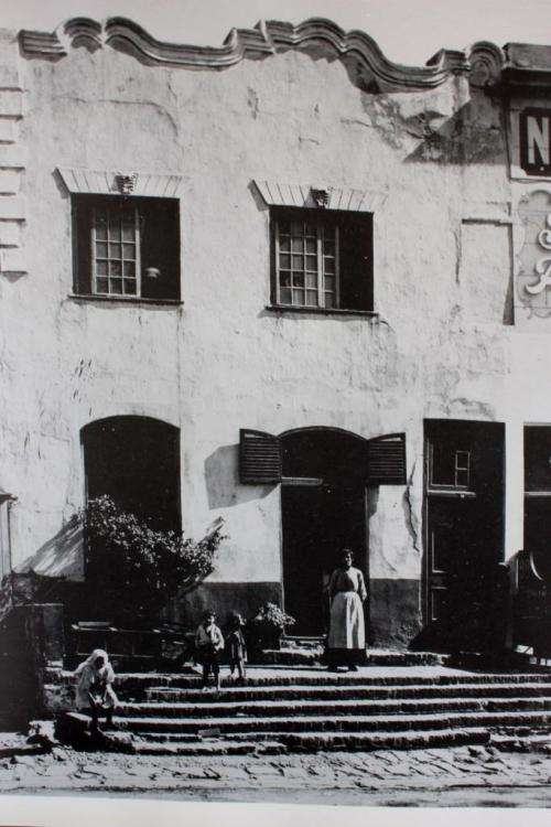 "Architectural Beauty of the Old Cape" (Arthur Elliott's photographs)