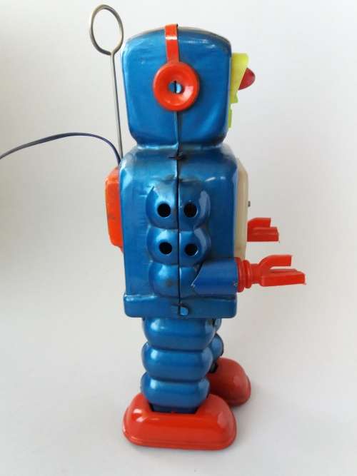 ICONIC! 1965 "Ko-Yoshiya" Hi-Wheel tin robot- in working order!